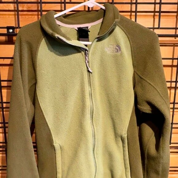 The North Face Jackets & Blazers - The North Face Pullover Sweater